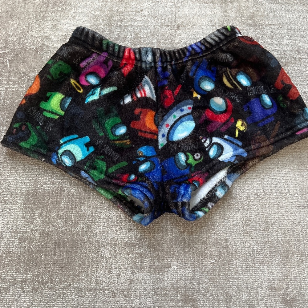 Sleep shorts size 7/8 Among Us pattern
